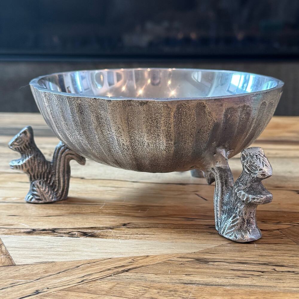 Vintage Aluminum Squirrel Nut Bowl 3 Footed Legs Woodland Candy Dish 7x3.5"